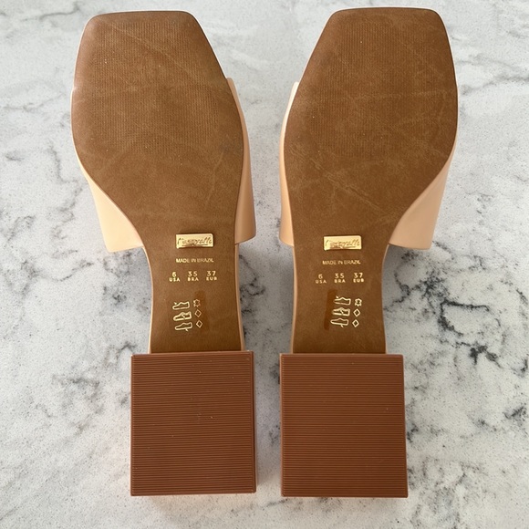 L’Intervalle beige leather sandals - Picture 6 of 7